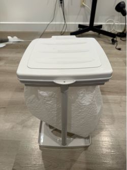 White Trash Bag Holder Stand with Lid