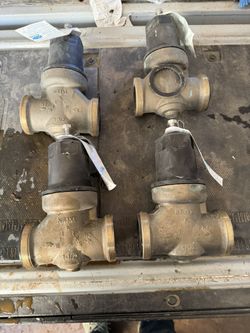 1 1/2” PRESSURE REGULATOR NEW