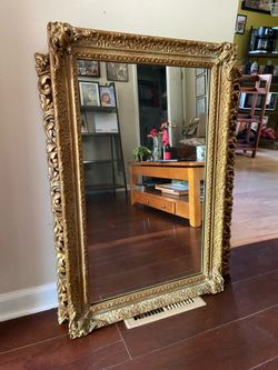 Gold mirror