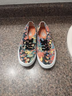 Vans Unisex Size 5.5 Man And 7 Women