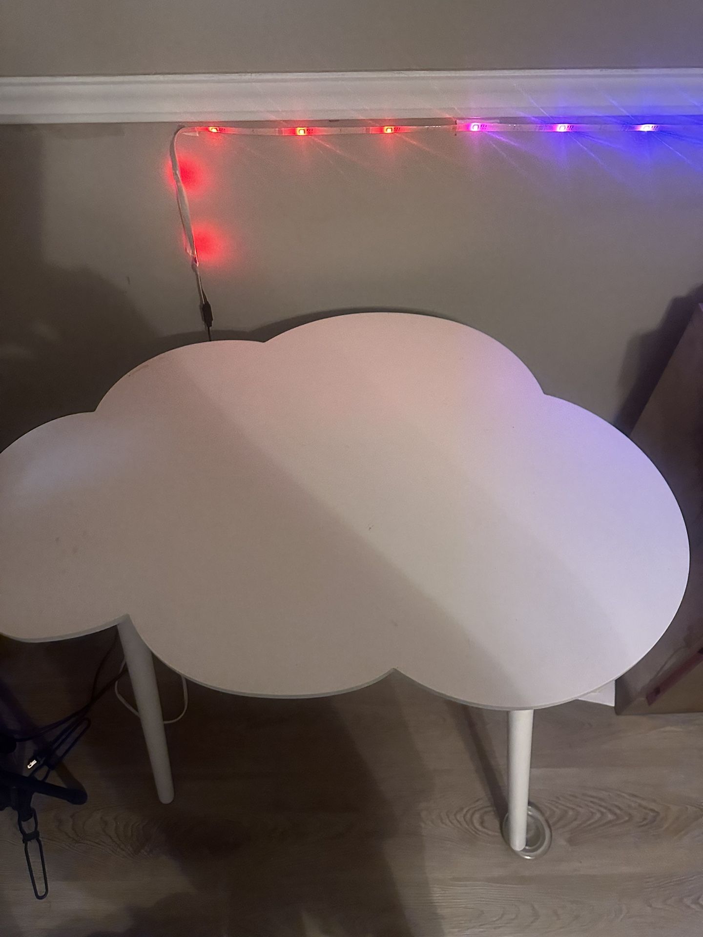 Cloud Shaped Desk
