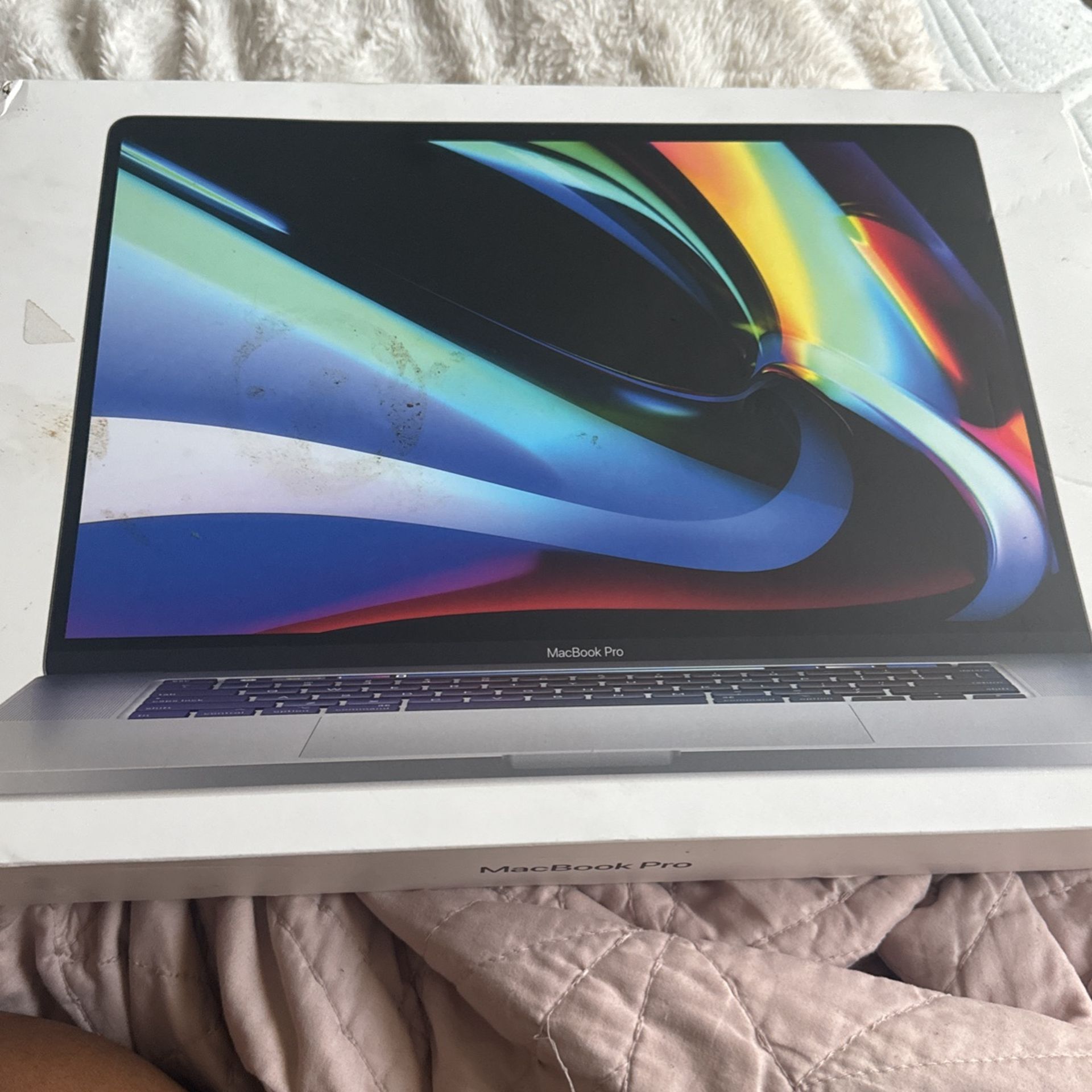MacBook Pro 16