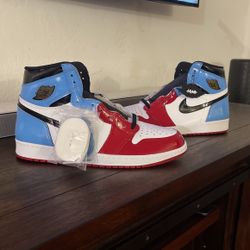 Air Jordan 1  UNC Chicago