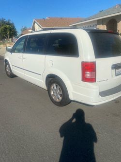 2010 Chrysler town country