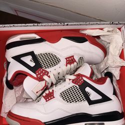 Jordan 4 Fire Red Size 7 