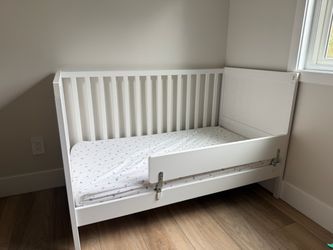 IKEA Sundvik Crib With Mattress And Nattapa Guard rail