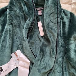 Woman Victoria’s Secret robe