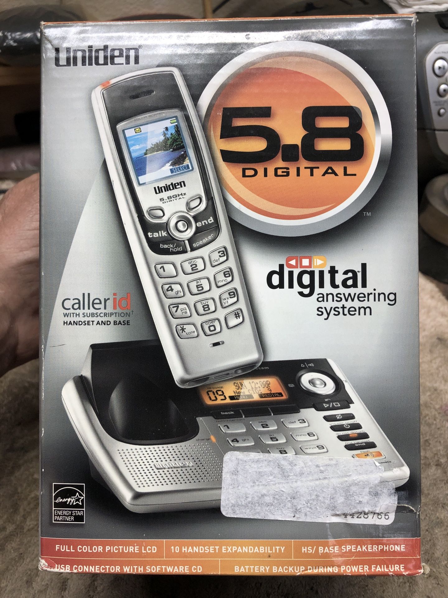 Uniden 5.8 Digital Answering System with All Accessories!