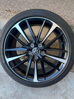 Single Toyota Camry rim 19” OEM ( one 1 wheel only )( Solamente Un 1 Rin )