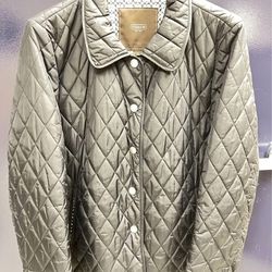 Signature C Quilted Jacket size large