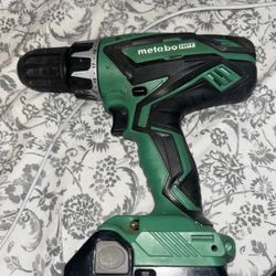 Power drill Discounted Rate ! With Battery No Bits.