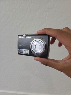 NEW Nikon Coolpix S230 touchscreen digital camera!