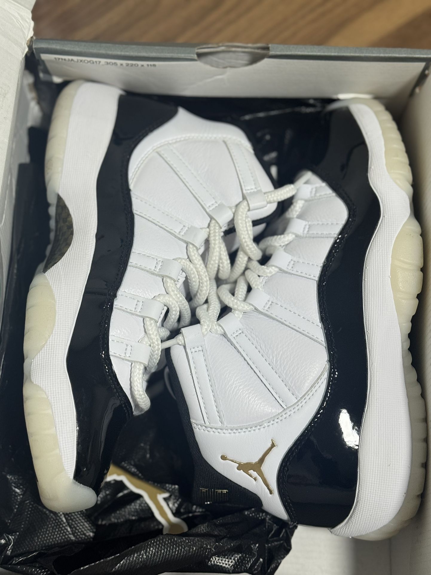 Jordan 11 Size 5.5 Boys