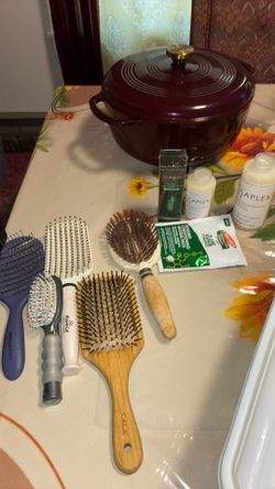 Beautiful 😍 hair care stuff  still in good Condition.  I Just Don’t have Time to use ume