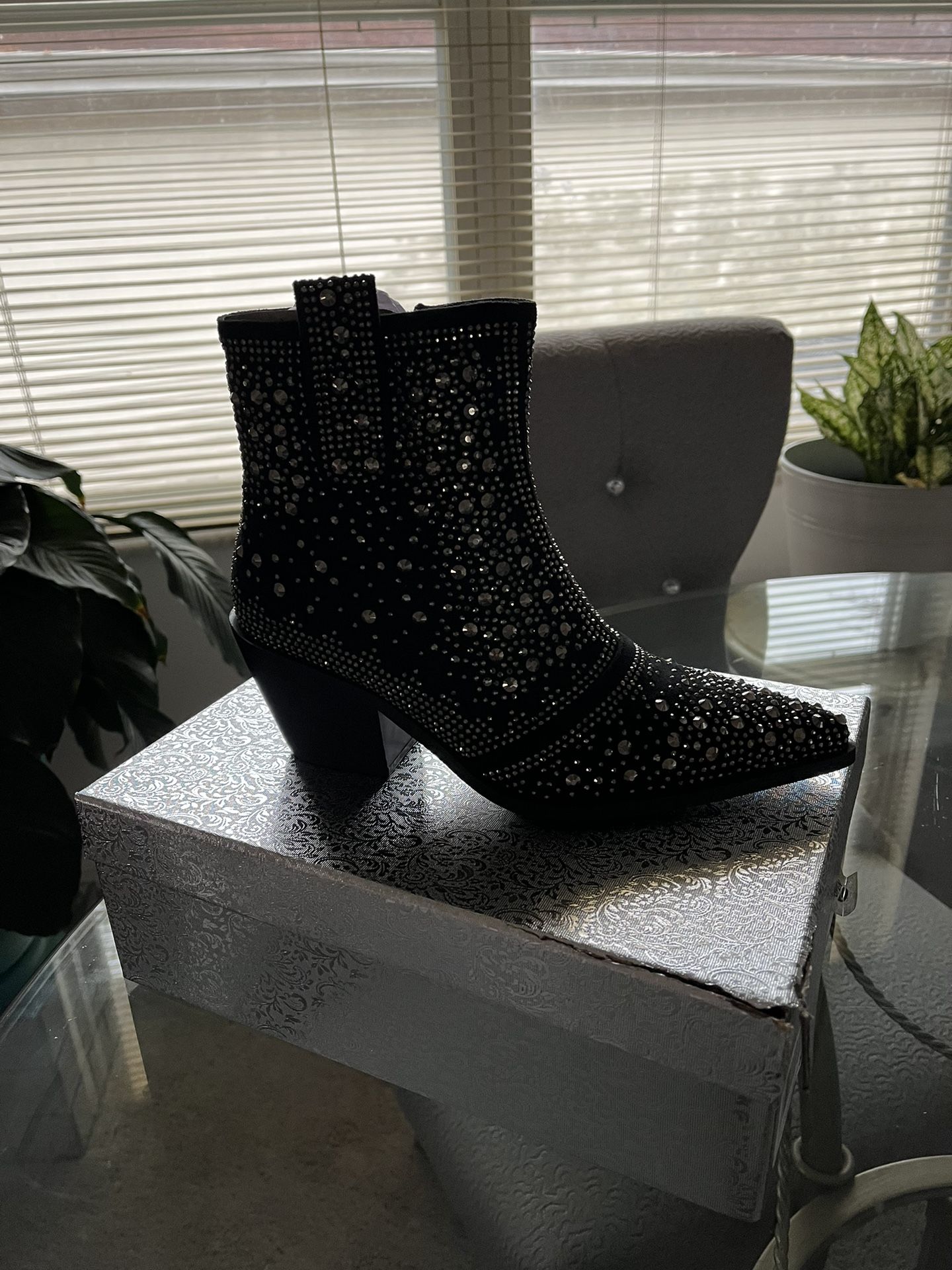 Ladies Boots