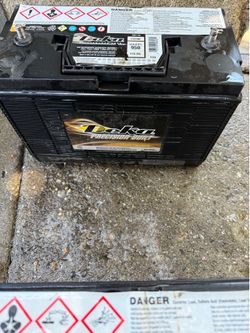 2 Deka 12 v batteries