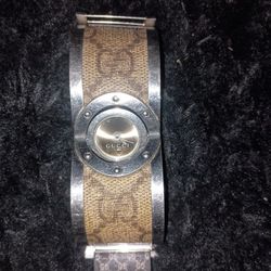 Gucci Twirl Watch (Woman's)