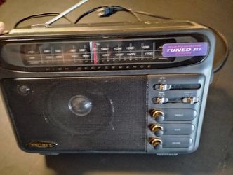 Optimus Radio Shack High Performance AM FM Portable Radio, model number 12-603. 