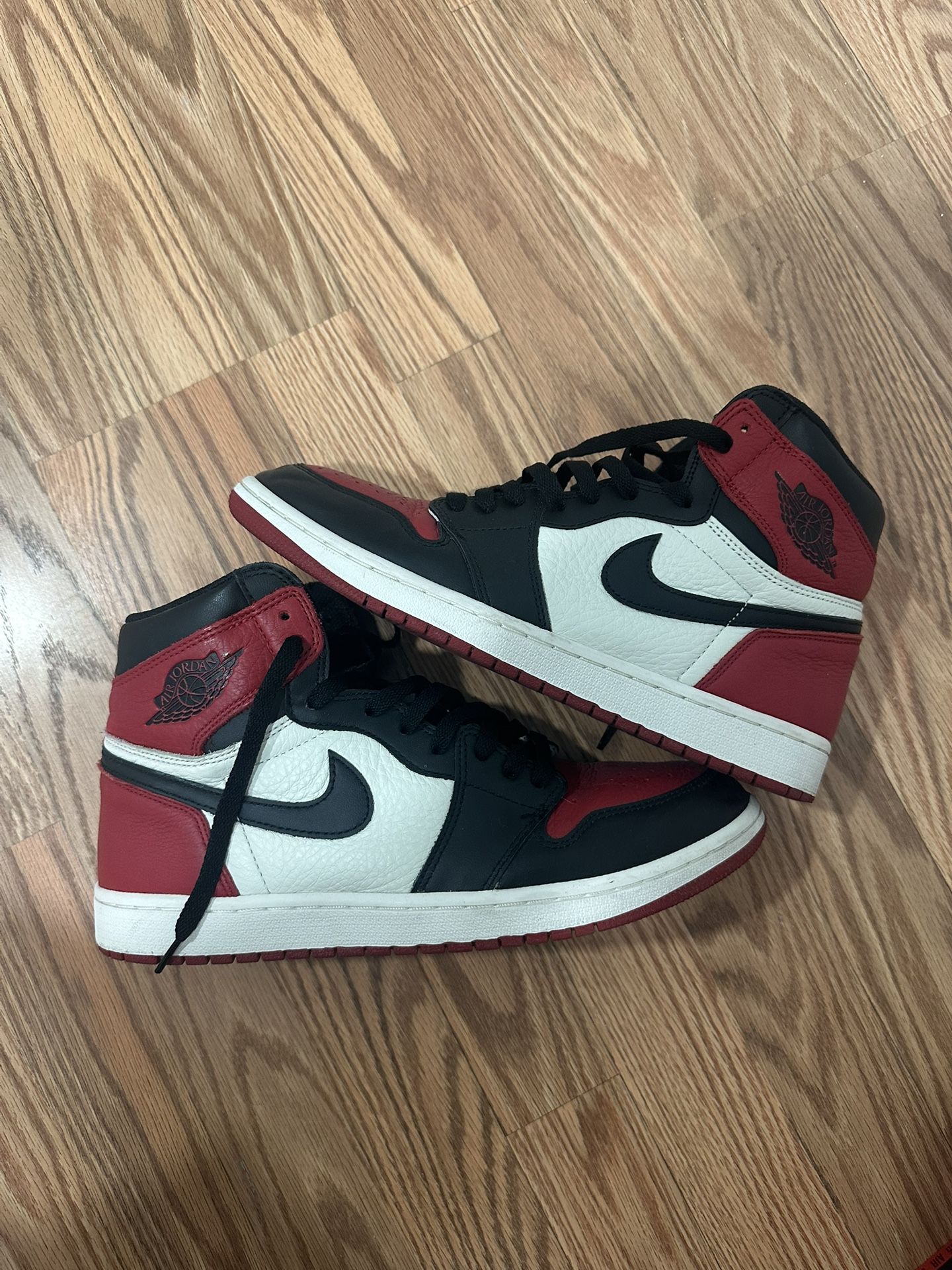 Jordan 1 High Bred Toe size 10.5