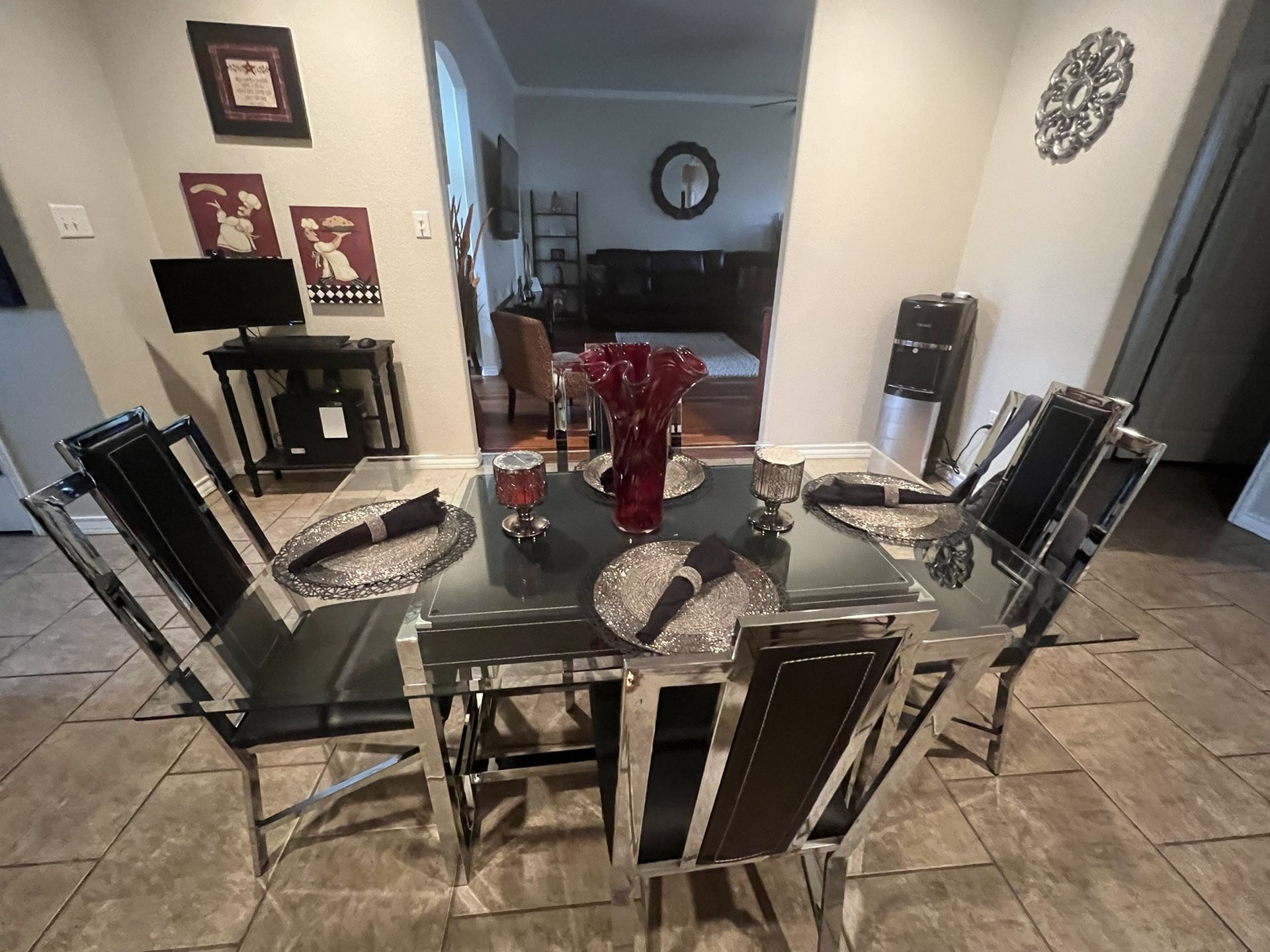 Glass Table With 4 Chairs 