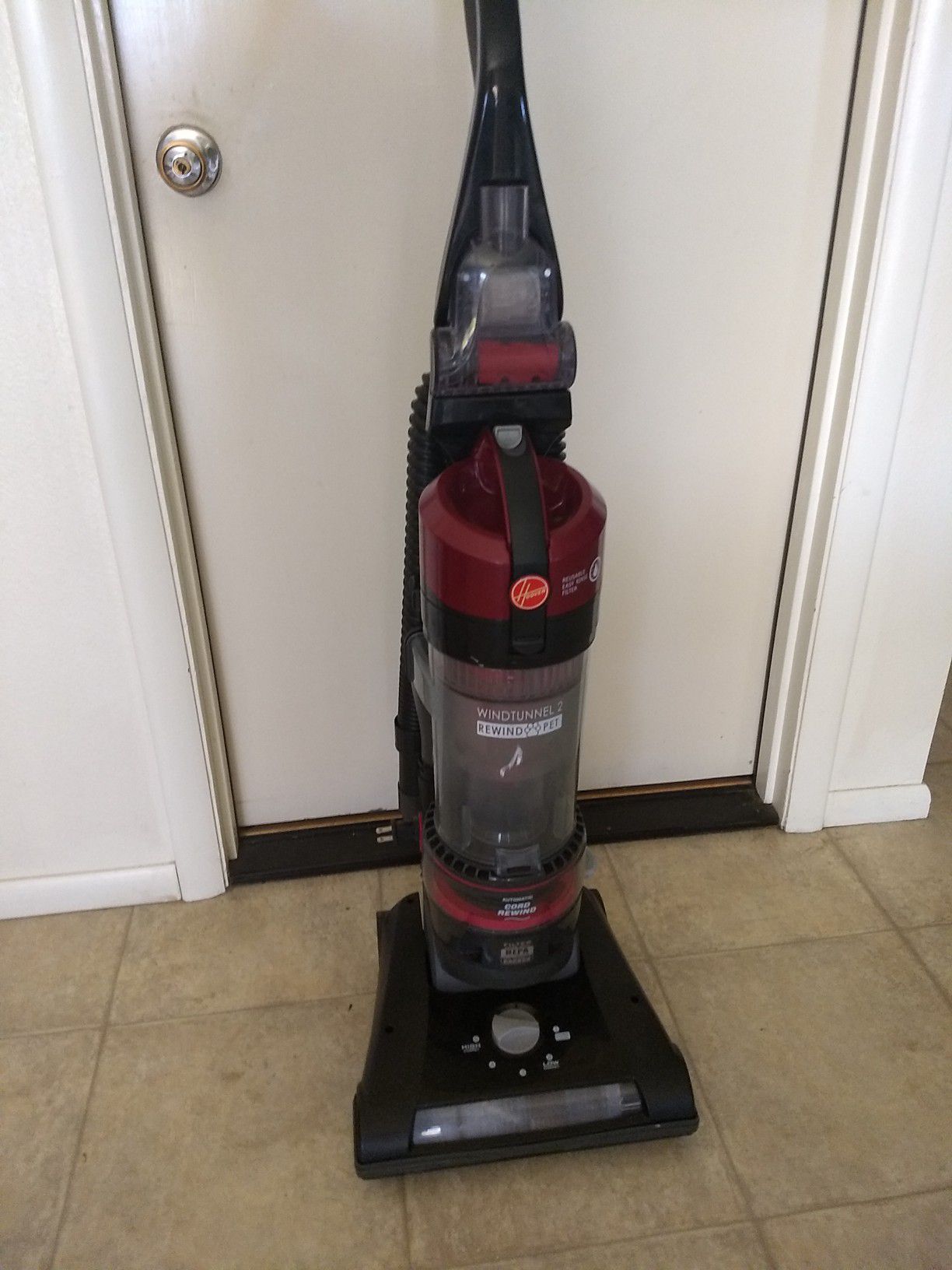 Hoover WindTunnel 2 vacuum
