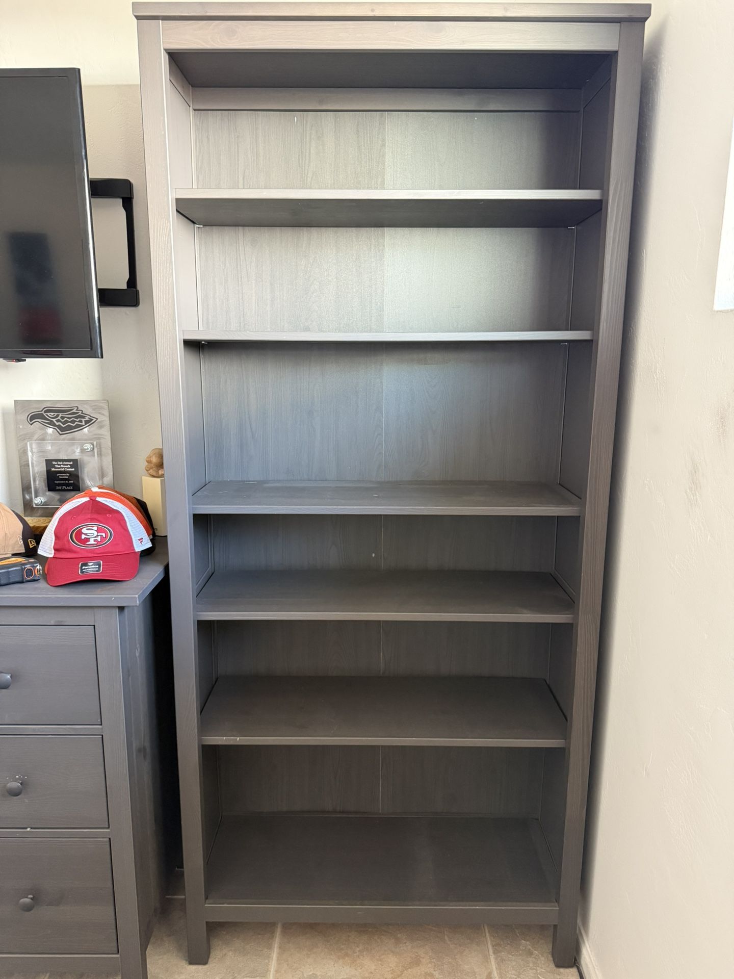 HEMNES Bookshelf IKEA - Great Deal