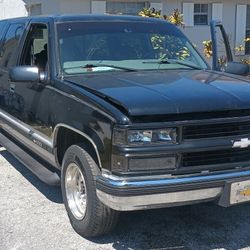 97 Chevy Suburbia 1500