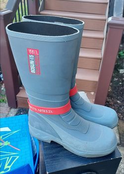 Waterproof bòots size 11