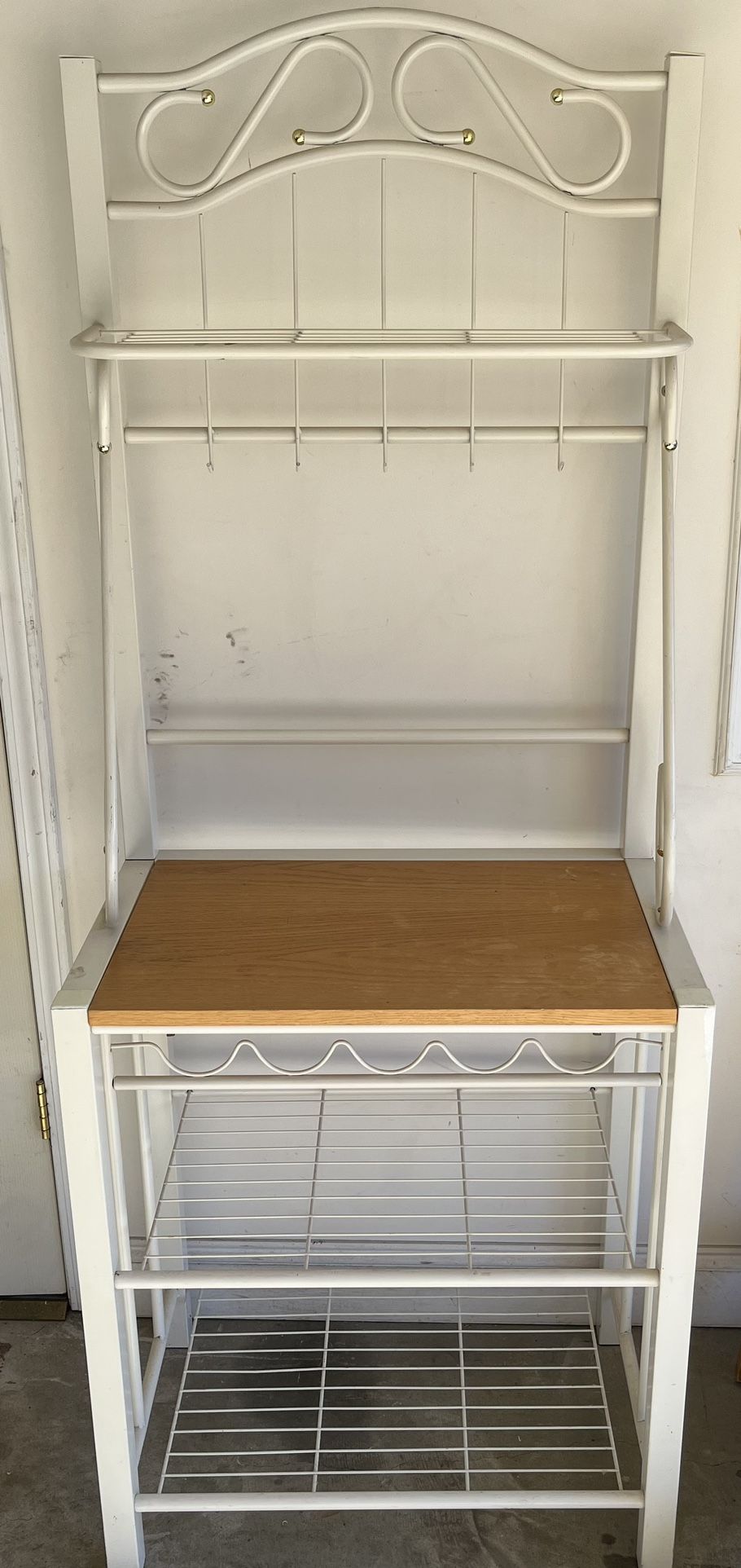 Bakers rack