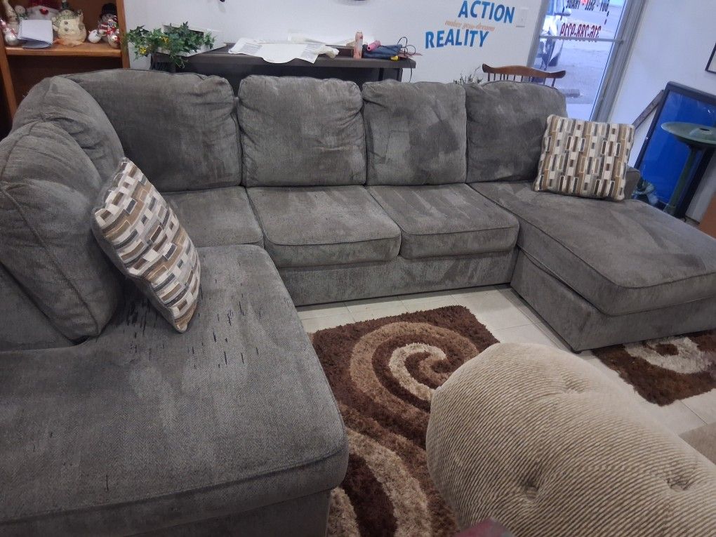 Gray SECTIONAL 220 Today Only No Holds