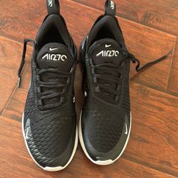 Nike Air Max 270 