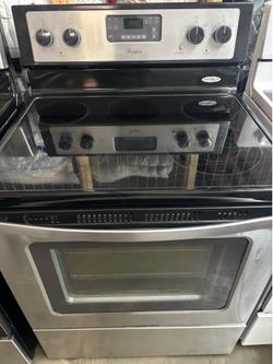 Whirlpool Smooth Top Stove (We Deliver)