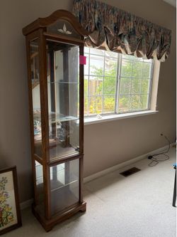 Tall Oak Curio 6’ tall - free Tuesday only