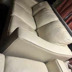 Gorgeous, top quality Italian leather sofa Set! 2 Pcs