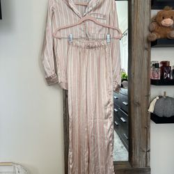 Women’s Silk Pajamas 