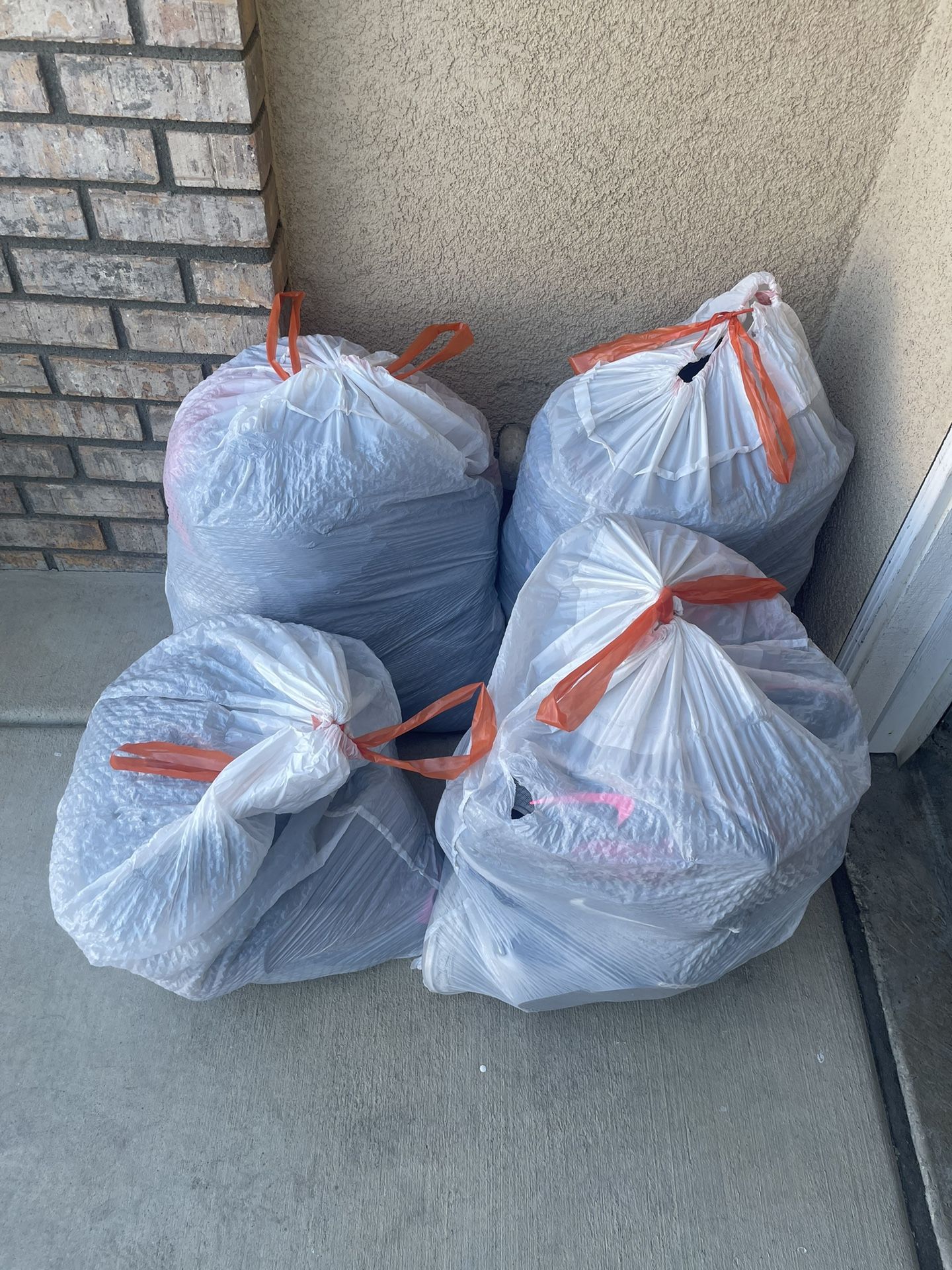 4 Bags Of Women's And Men's Clothes Include Michael Kors Nike And More
