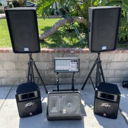 Band Dj PA Speaker Set Up 