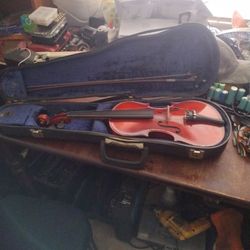 It's A 1977 Violin In Its Case