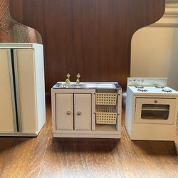 Vintage Dollhouse - Kitchen Set 