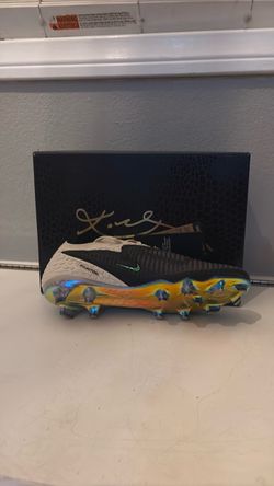 Size 8 Nike Phantom Kobe lows