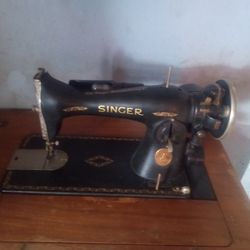 Antiquo Singer Sewing Machine 