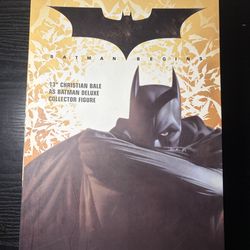 BATMAN Begins- DC Direct Deluxe 13" -Action Figure Christian Bale 2005