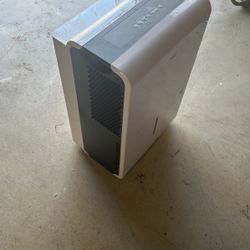 Dehumidifier 