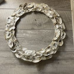 Round Oyster Shell Wreath