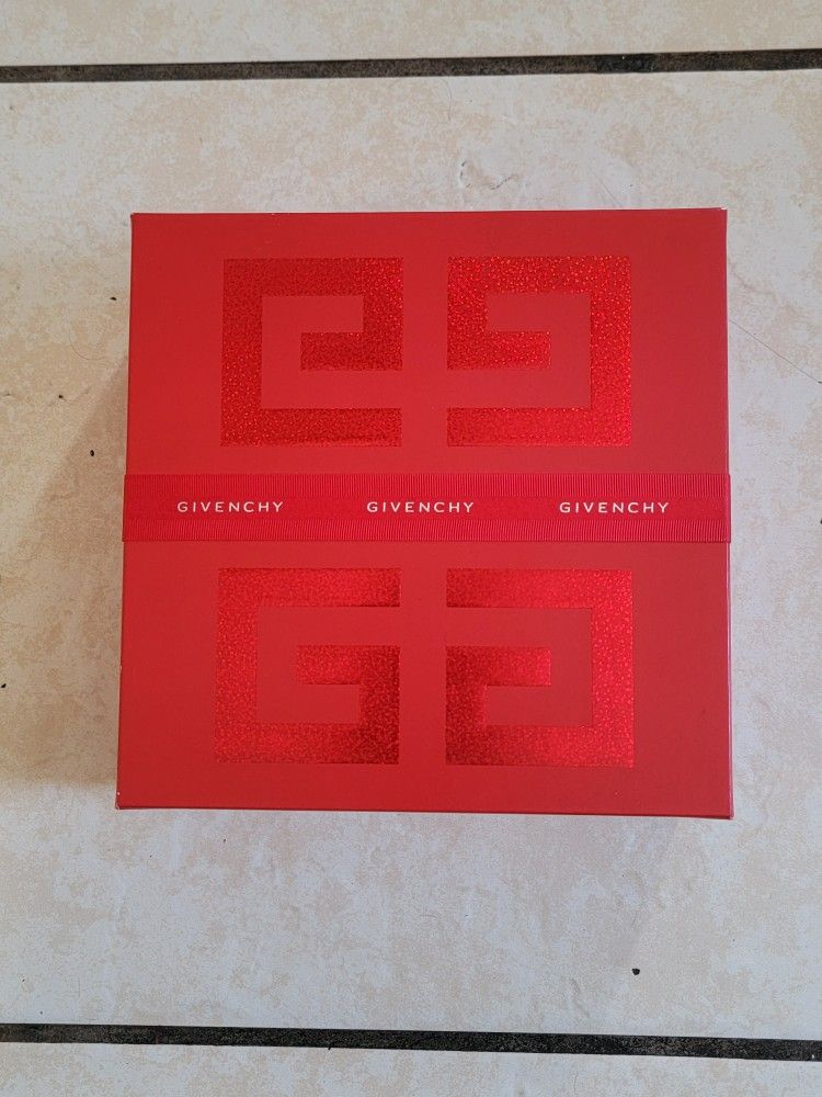 Very Irresistible By Givenchy