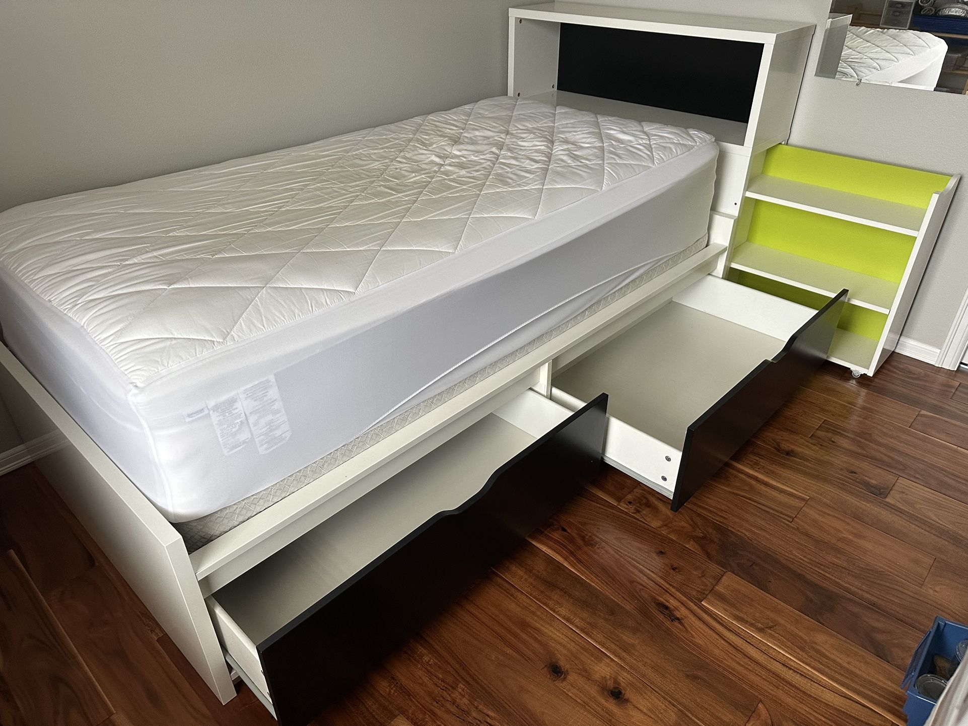 Twin Bed Set