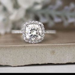 Cushion Ring Size (6) 1.75ct Moissanite 