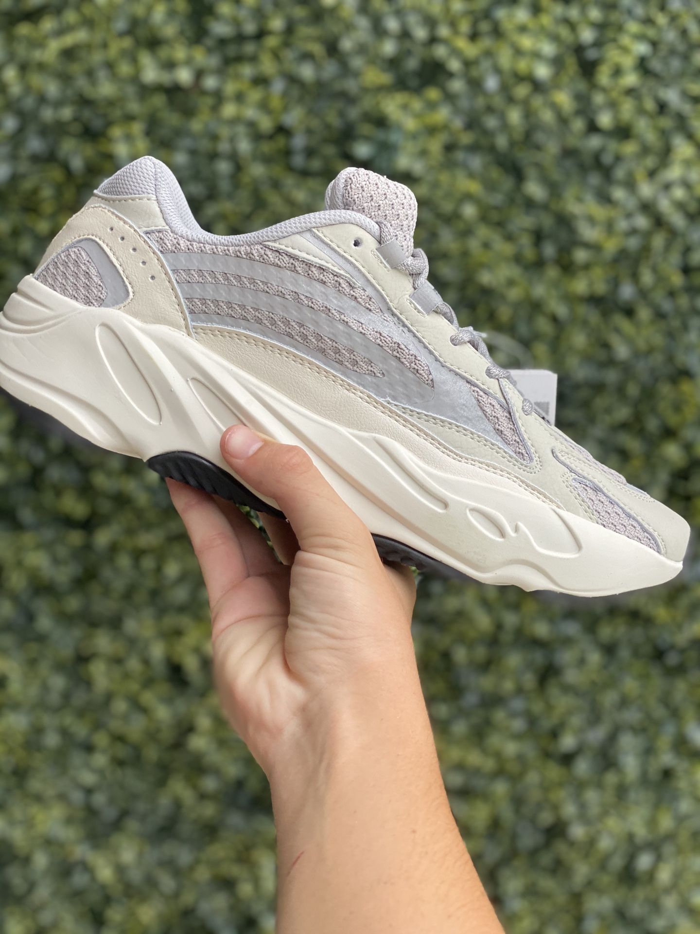 Yeezy Static STEAL Size 9.5