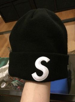 SUPREME S BEANIE