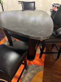 Dining room set 4 chairs